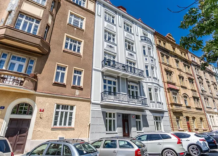 Apartment In The Clouds Letna - Luxury With Romantic Balconies In Quiet Centre Of *
