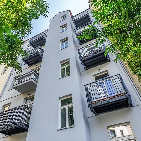 Apartman In The Clouds Letna - Luxury With Romantic Balconies In Quiet Centre Of Prága